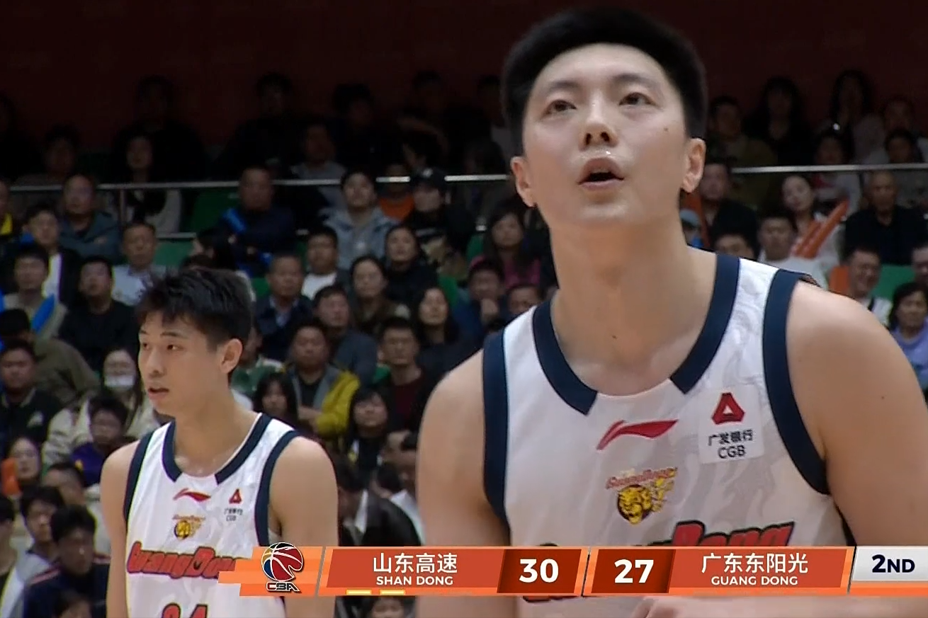 开云体育下载-CBA：徐杰6中1终结三连胜，外援8失误，高诗岩15+6晃倒徐杰