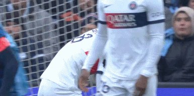 1701608440761072067.gif 12.gif