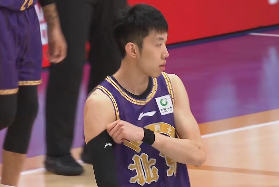 开云体育-广厦男篮23分大胜北控，全场火力碾压，胡金秋22+7廖三宁9中3！